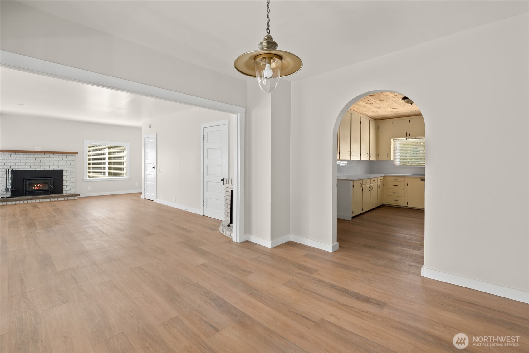 5392 Shore Meadow Road Property Photo 7