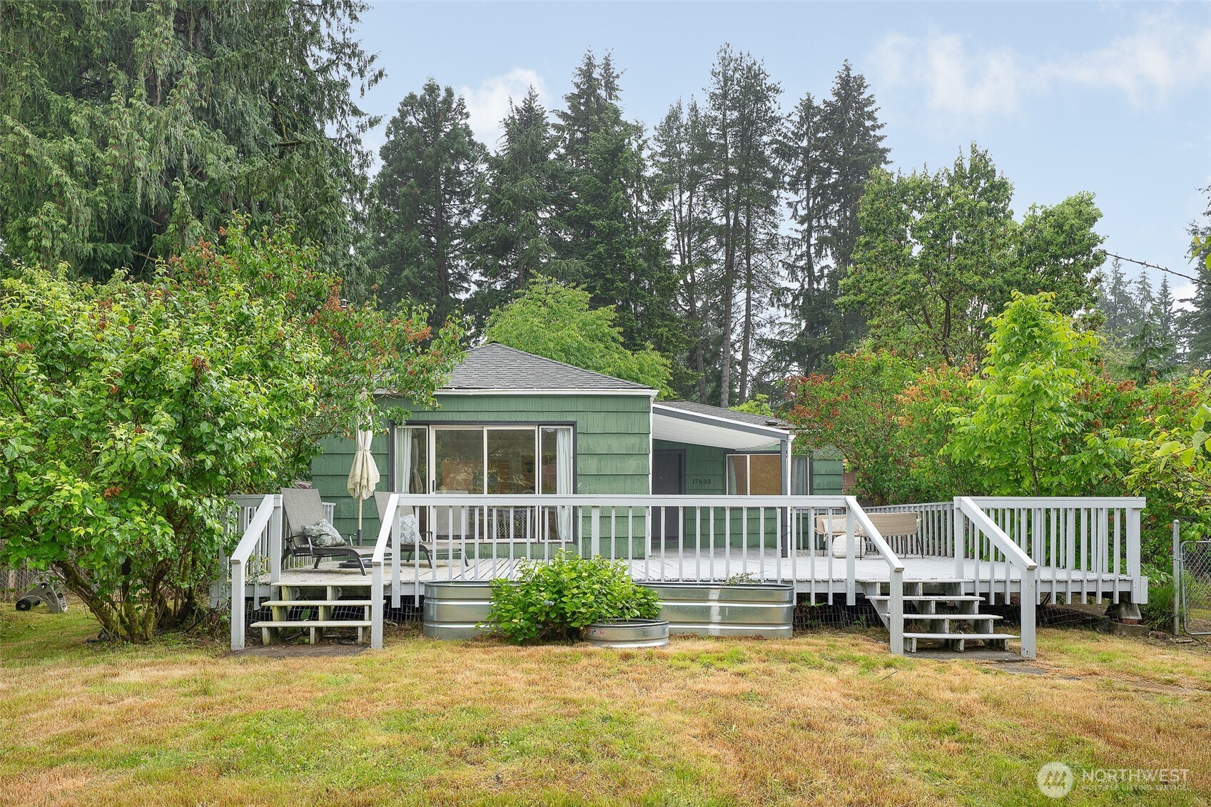 17633 10th Avenue Property Photo 1