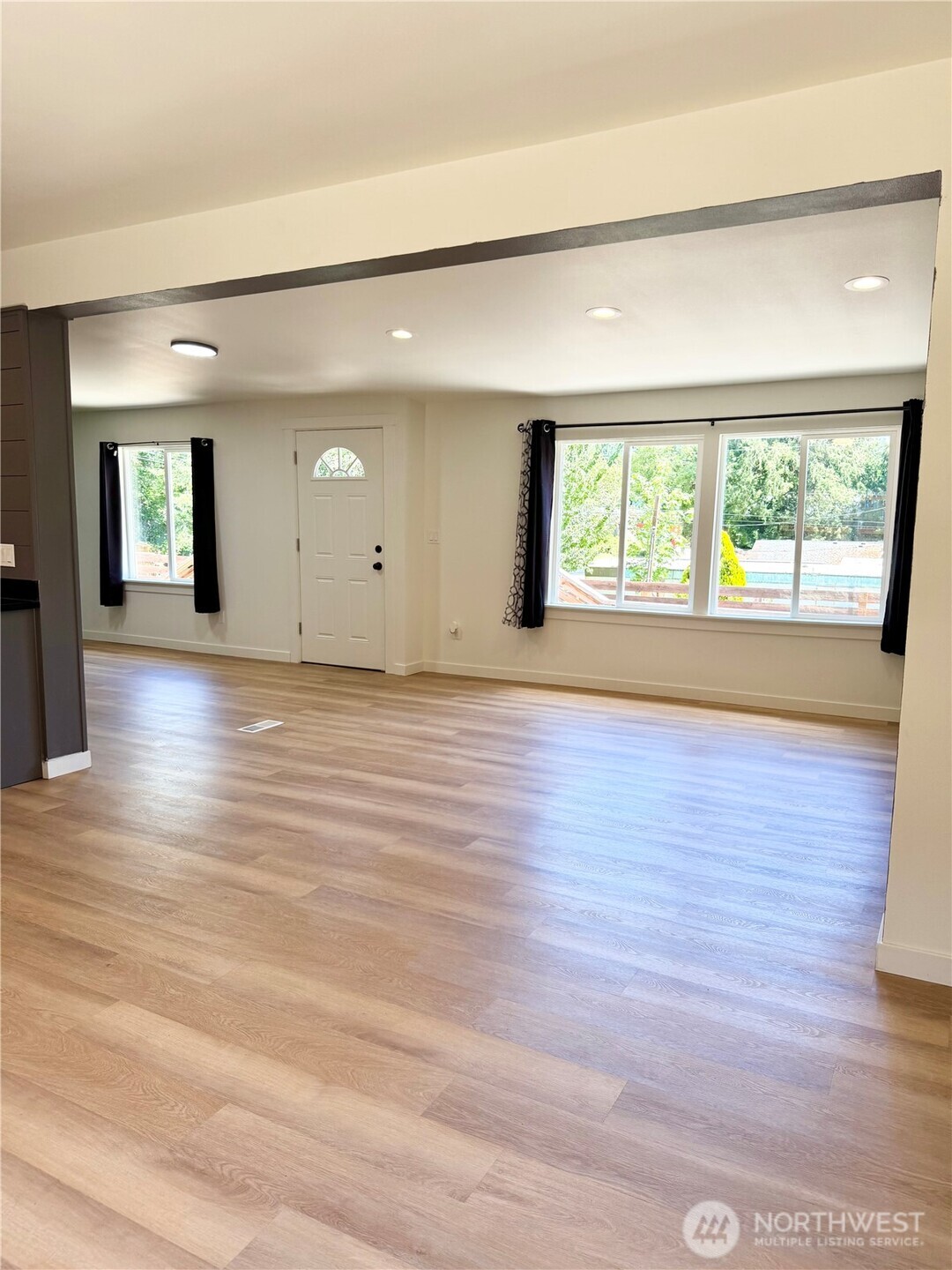 6589 Ne Center Street Property Photo 15