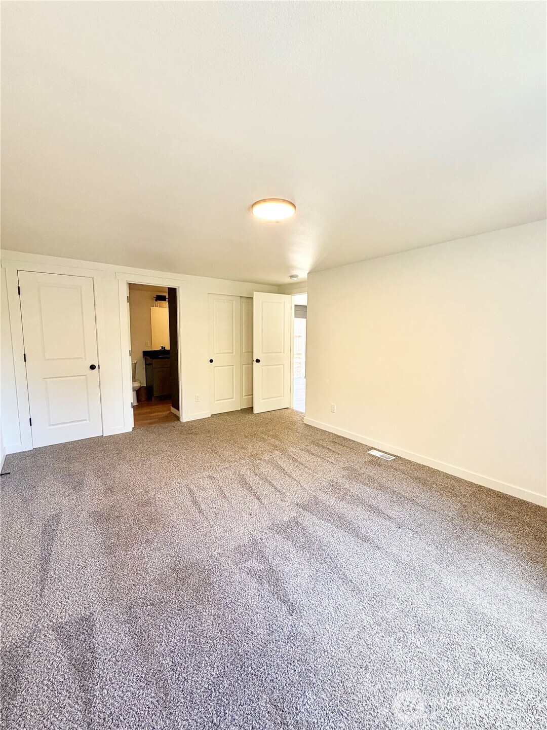 6589 Ne Center Street Property Photo 17