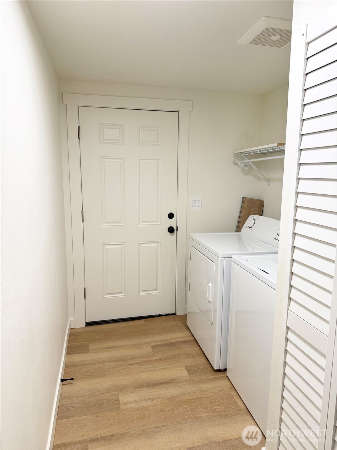 6589 Ne Center Street Property Photo 20
