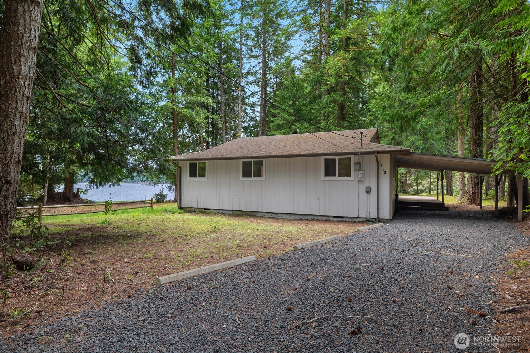 110 E Shannon Place Property Photo 1