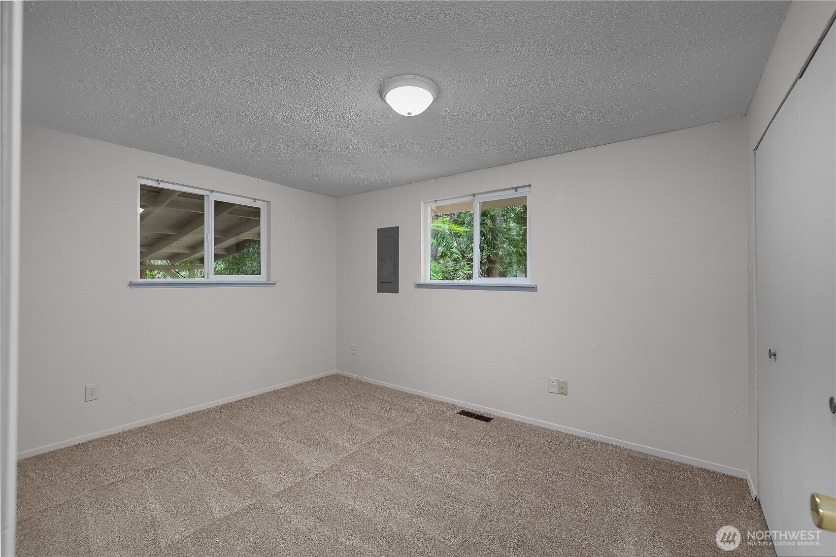 110 E Shannon Place Property Photo 19