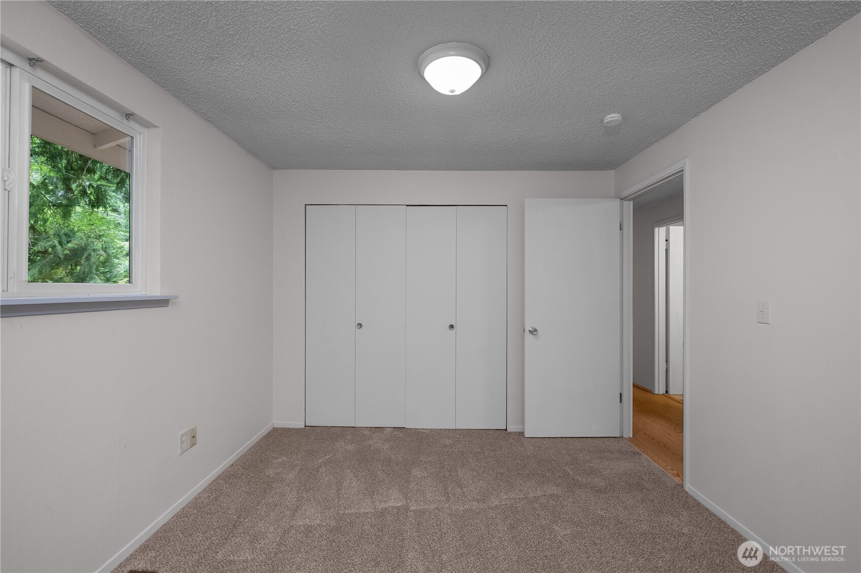 110 E Shannon Place Property Photo 20
