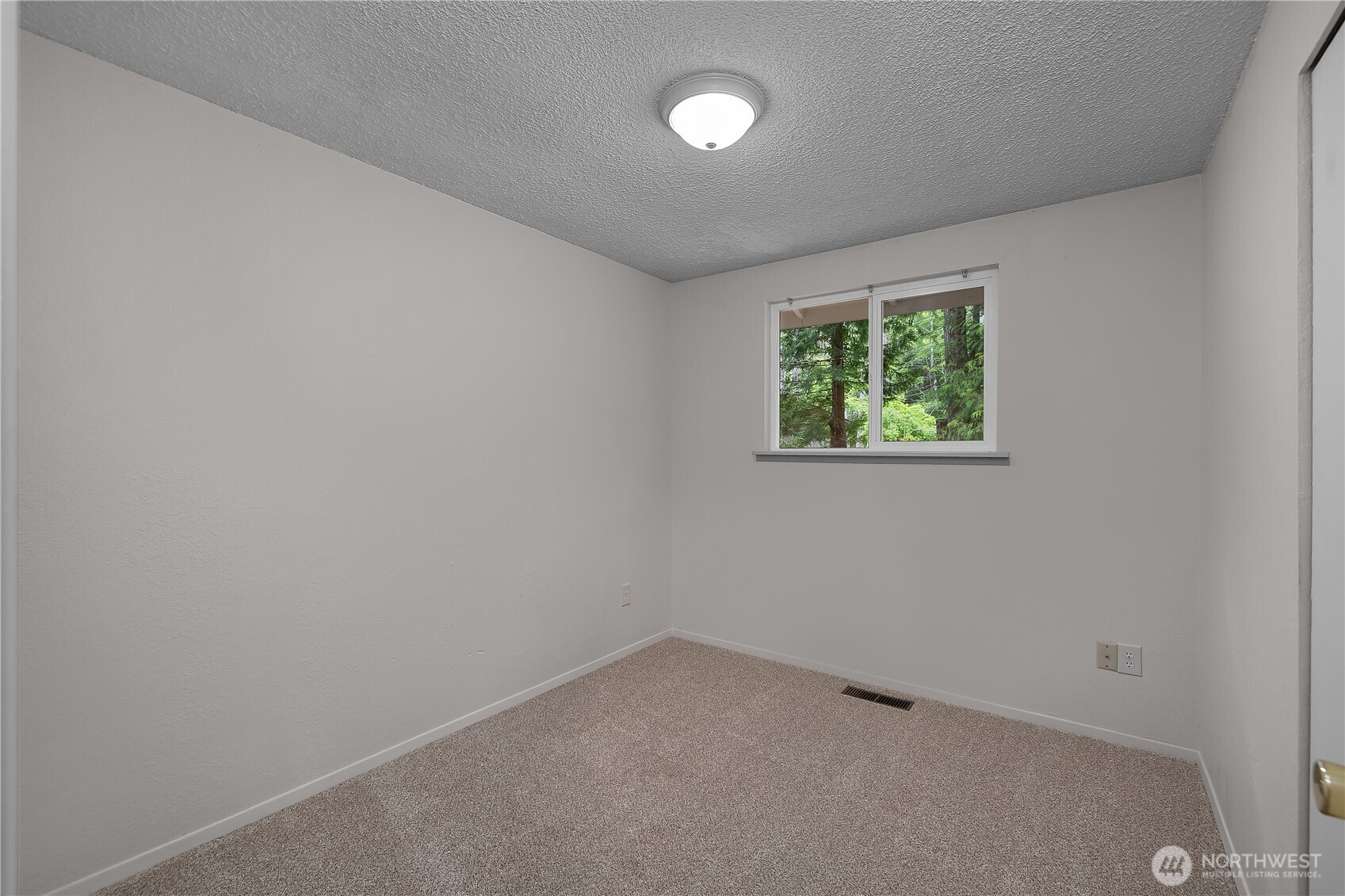 110 E Shannon Place Property Photo 22