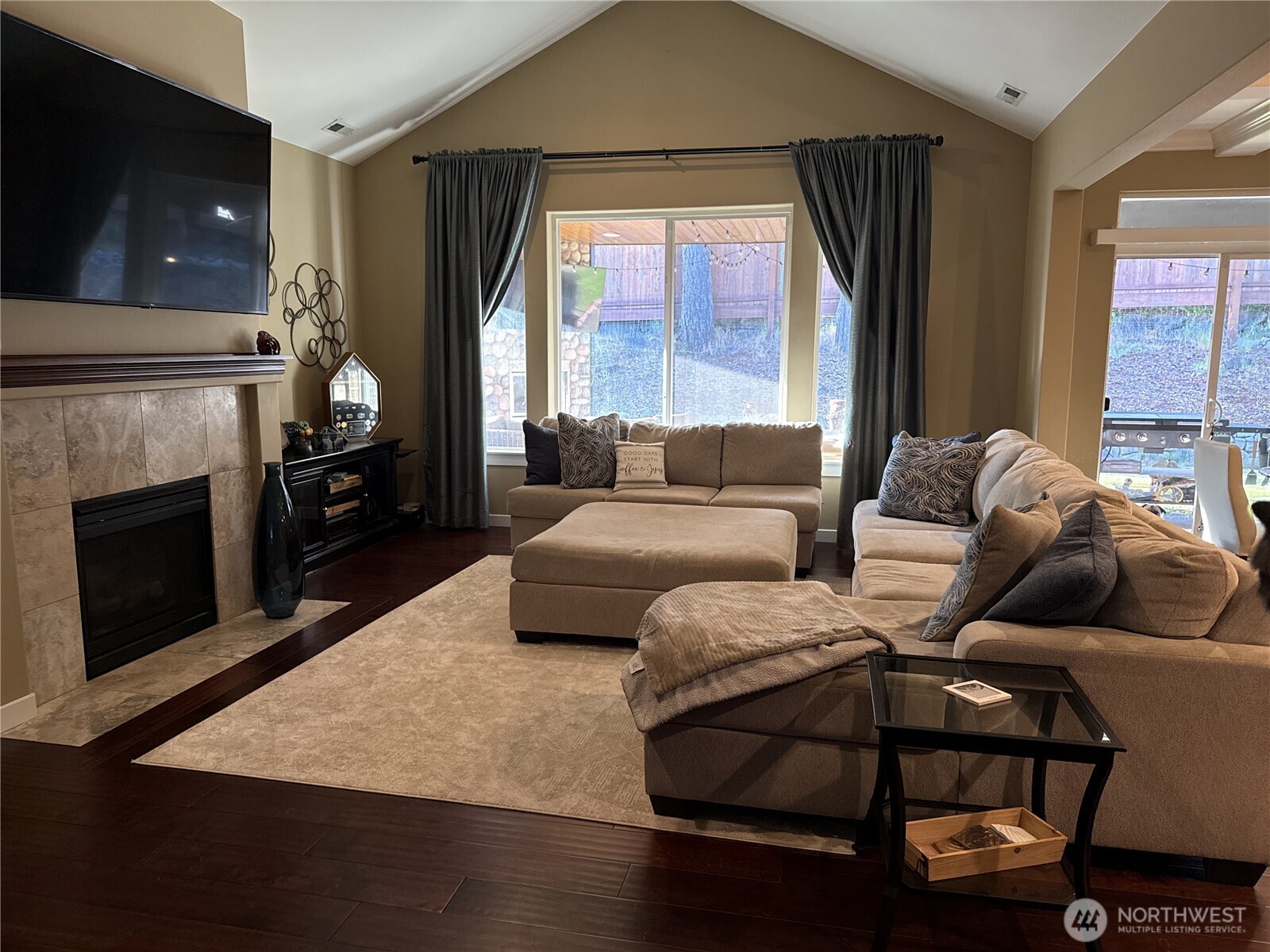 4129 Grotto Court Property Photo 3