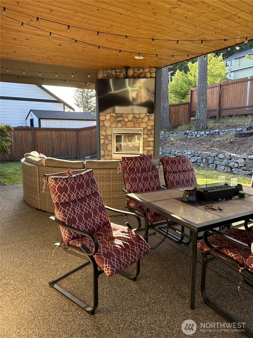 4129 Grotto Court Property Photo 4