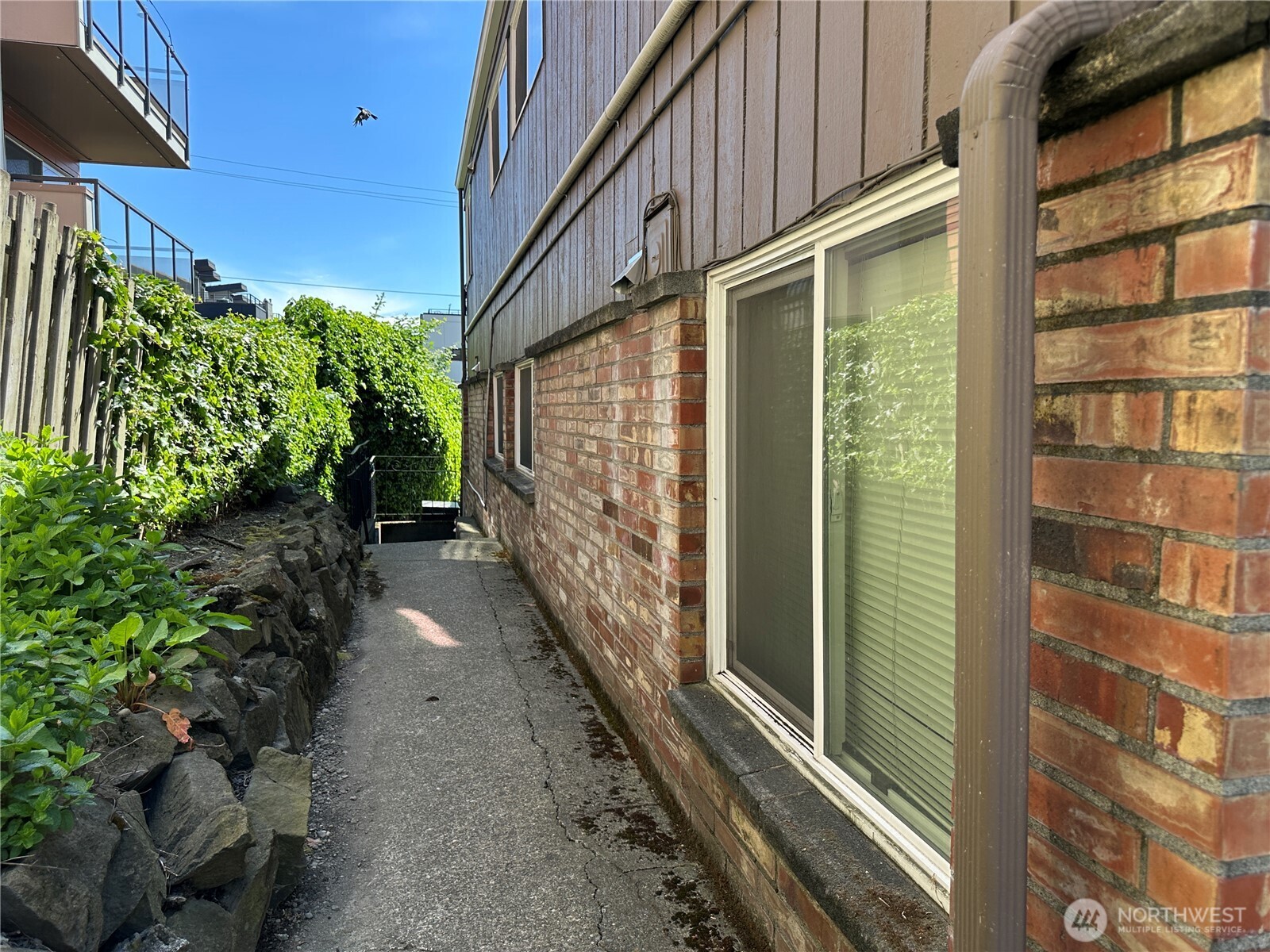 717 3rd Avenue Property Photo 7