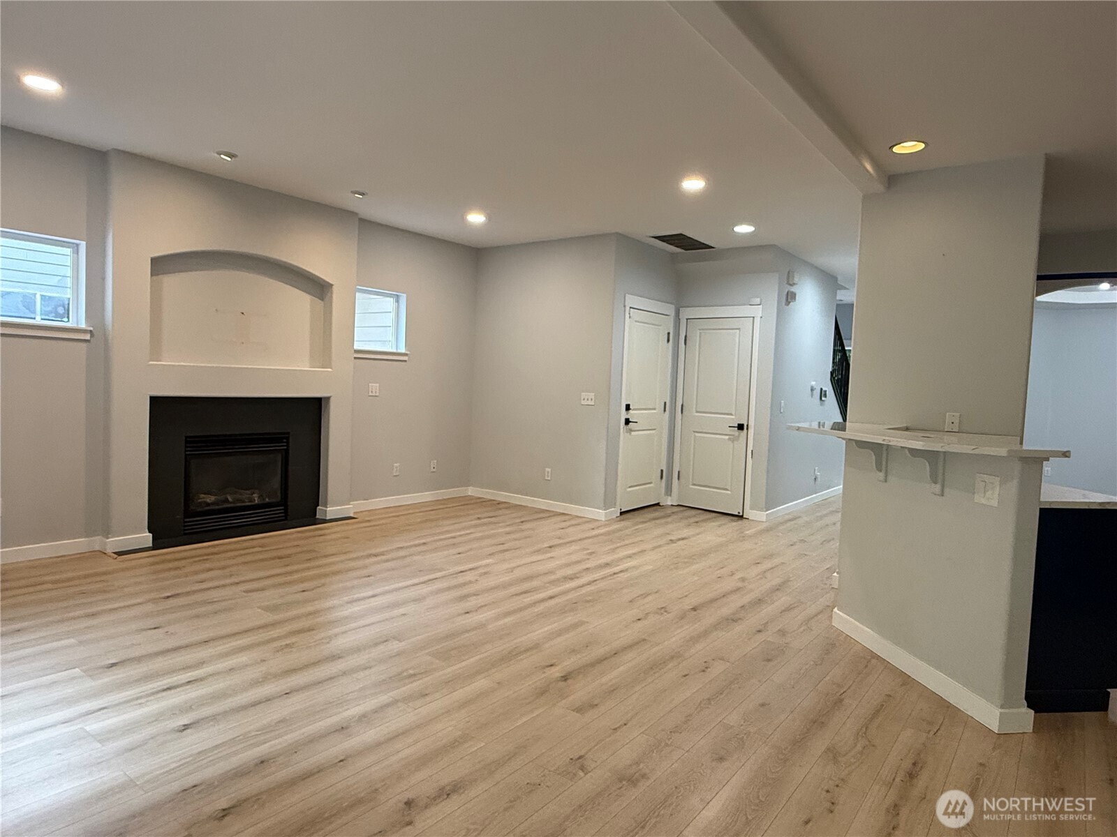 1400 Weaver Way Property Photo 4