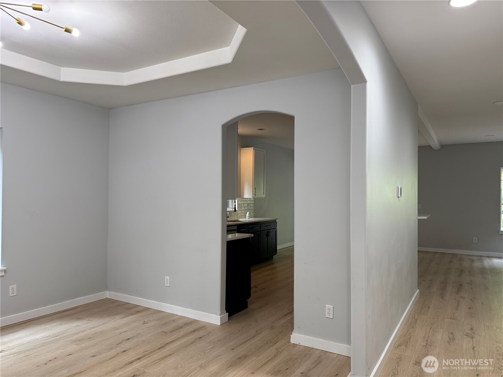 1400 Weaver Way Property Photo 5