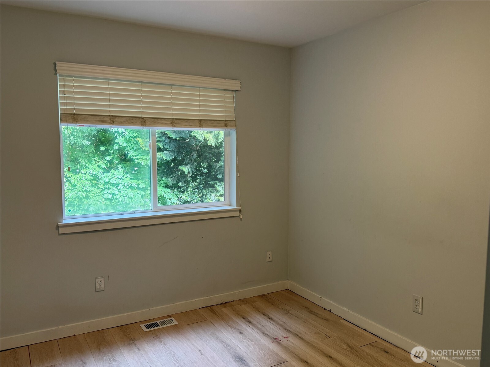 1400 Weaver Way Property Photo 16