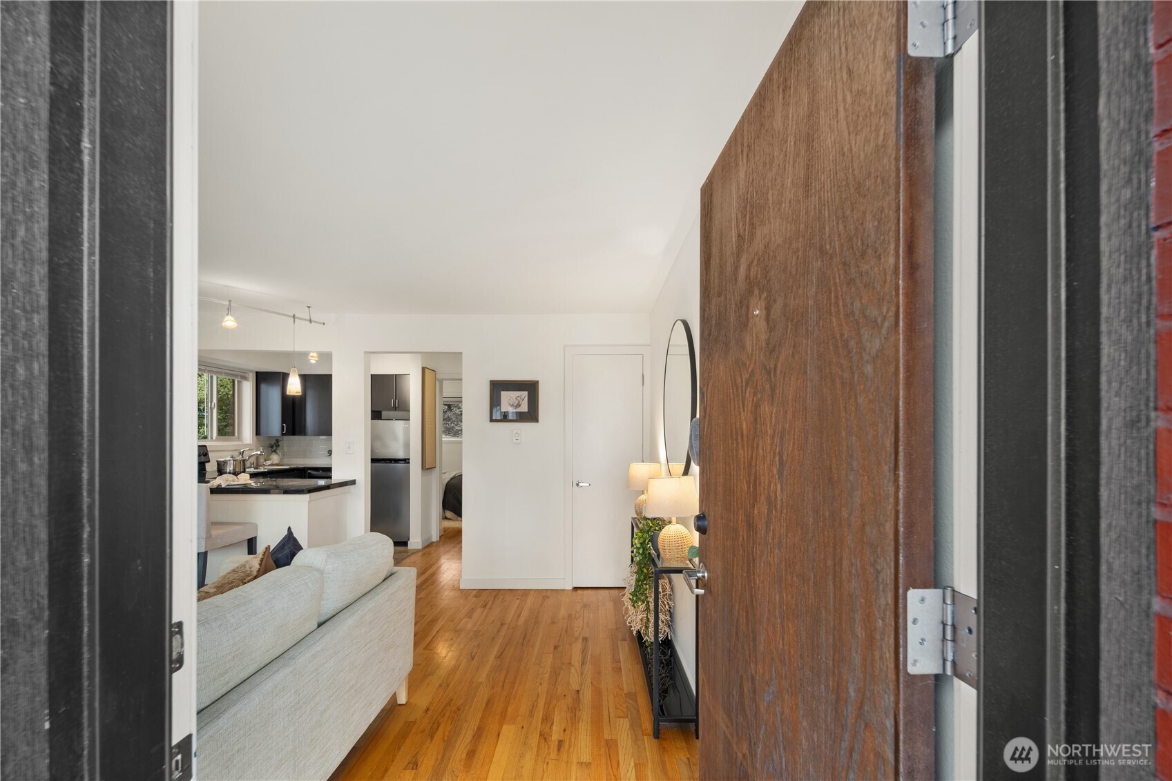 7106 California Avenue 101 Property Photo 3