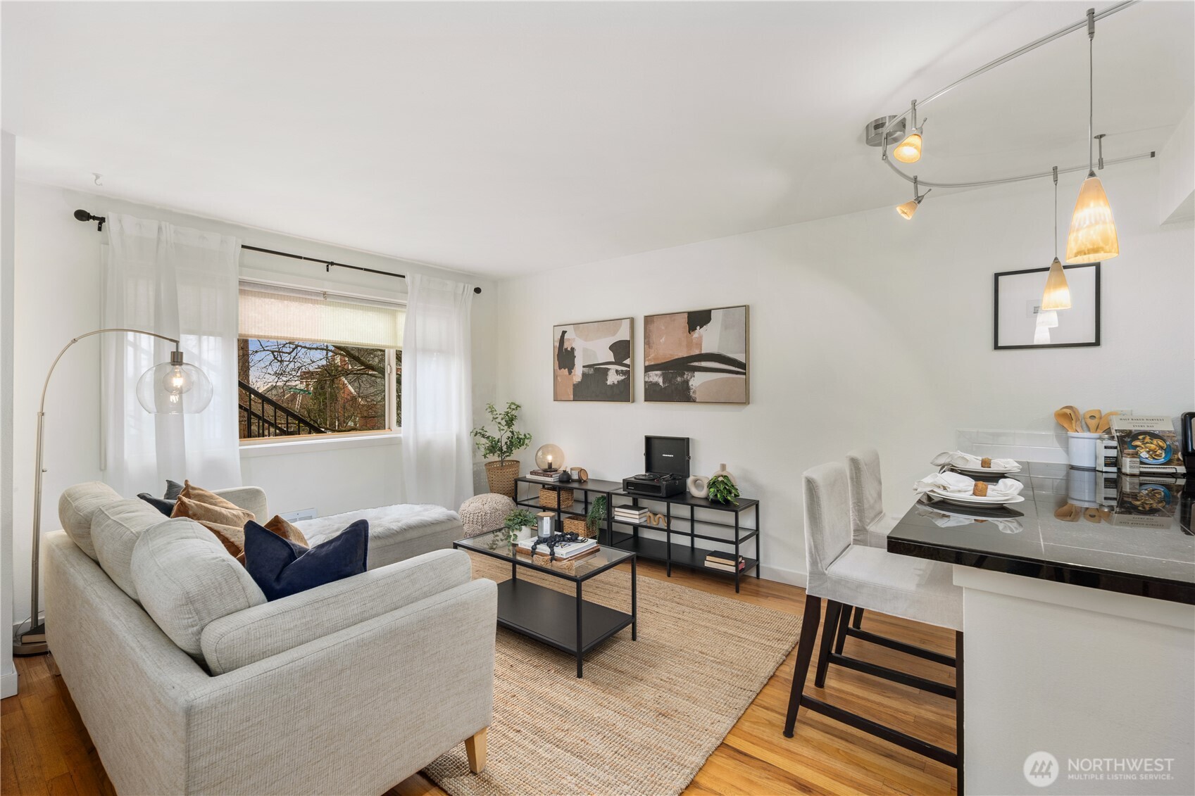 7106 California Avenue 101 Property Photo 6