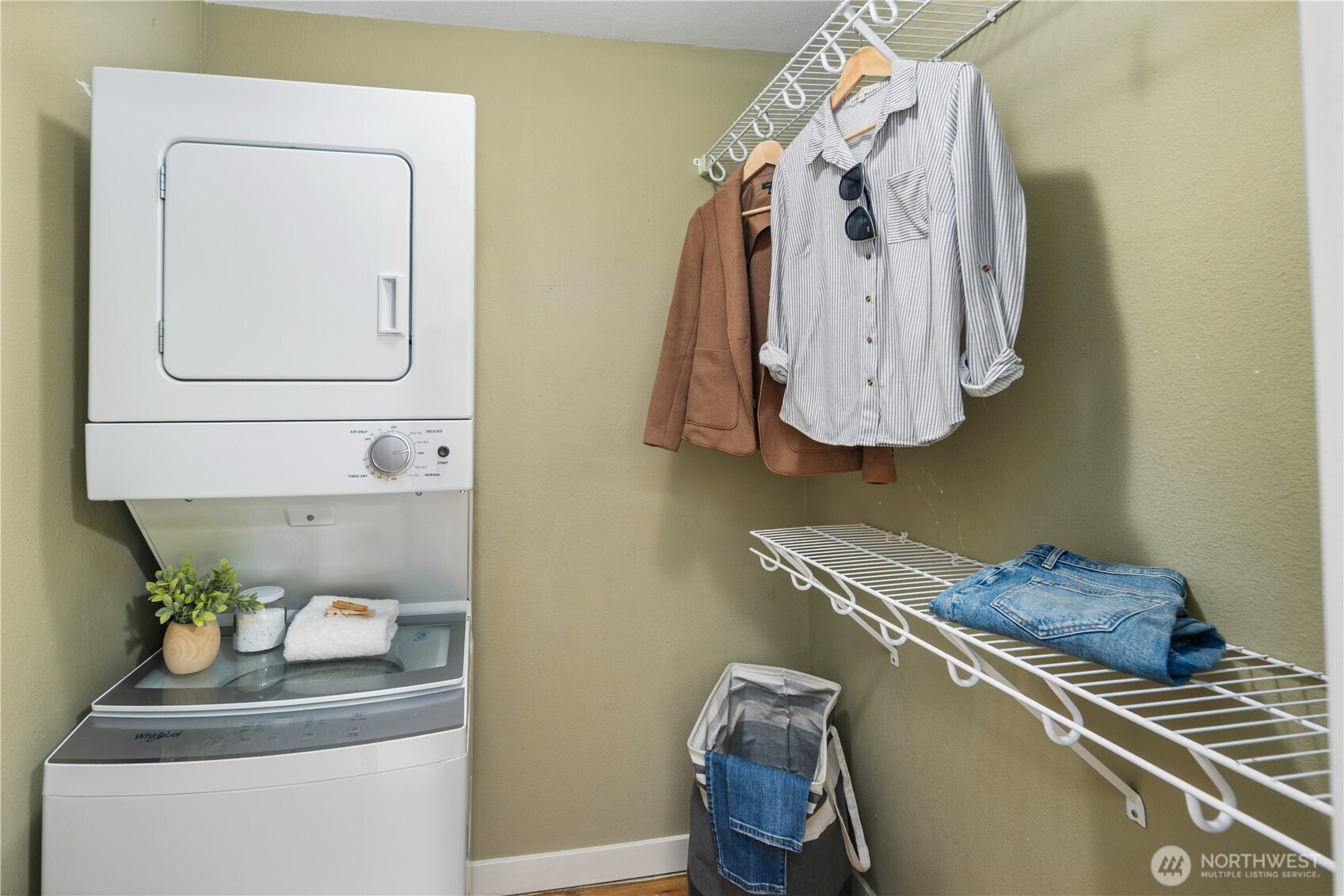 7106 California Avenue 101 Property Photo 12