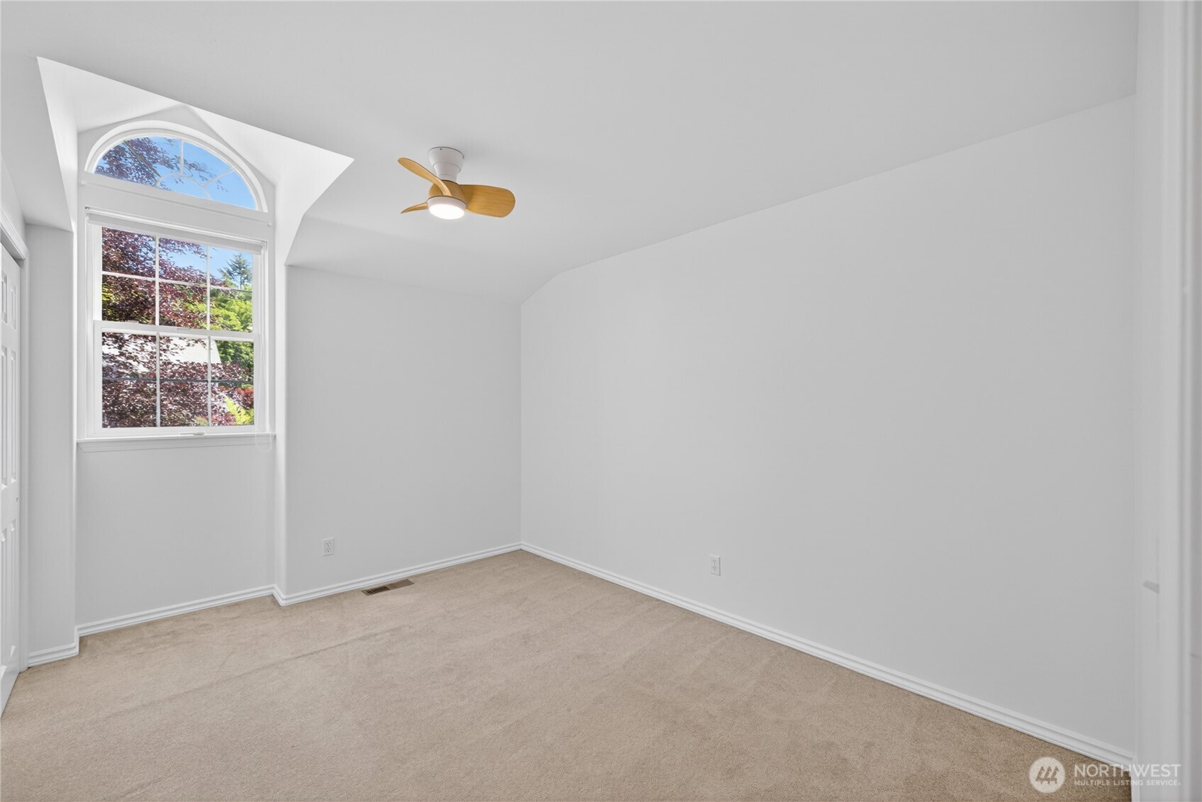 3712 W 8th Street Property Photo 18