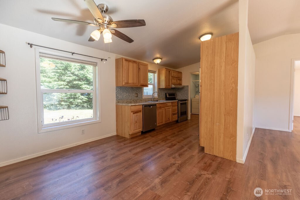21 Simmons Street Property Photo 7