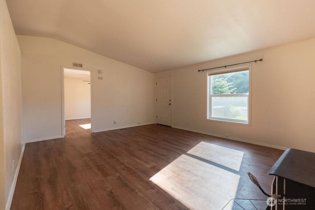21 Simmons Street Property Photo 27