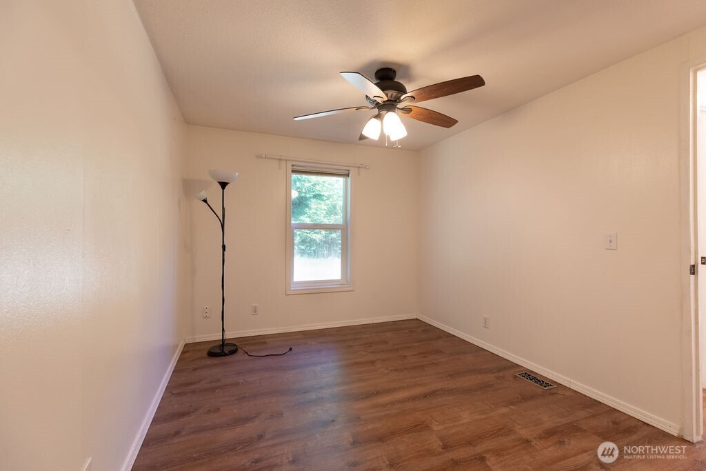 21 Simmons Street Property Photo 31