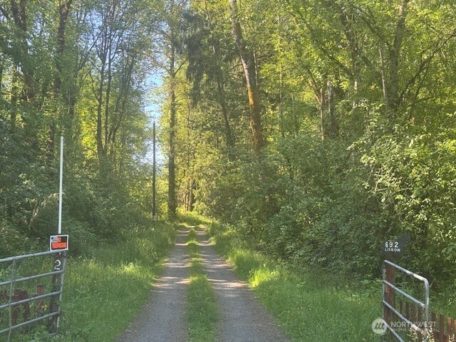 692 24 Burchett Road Property Photo 5