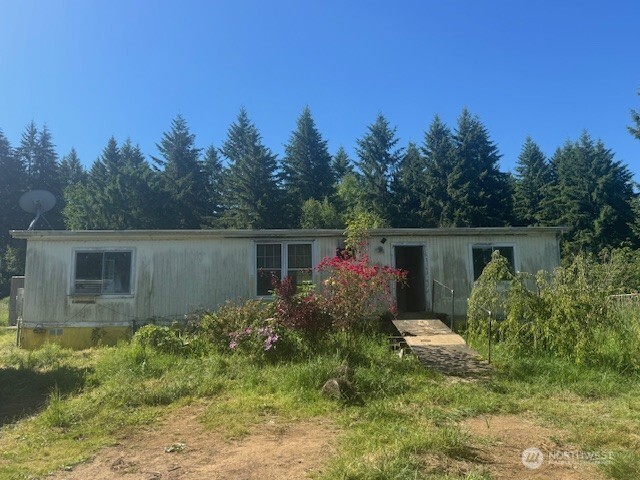 692 24 Burchett Road Property Photo 10