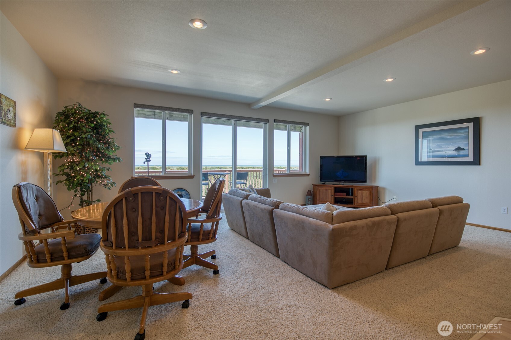 1003 S Sand Dune Avenue C Property Photo 6