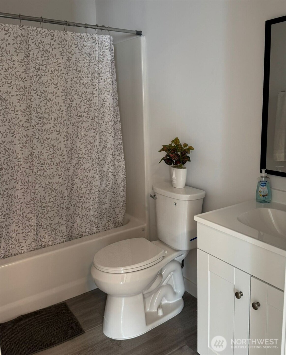 1306 Melbourne Court Property Photo 9