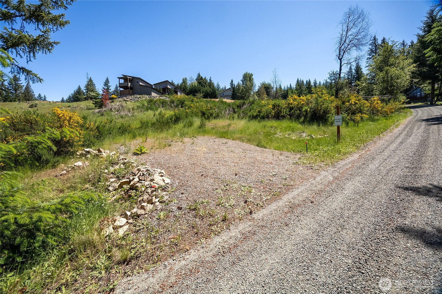 113 Hellem Drive Property Photo 4