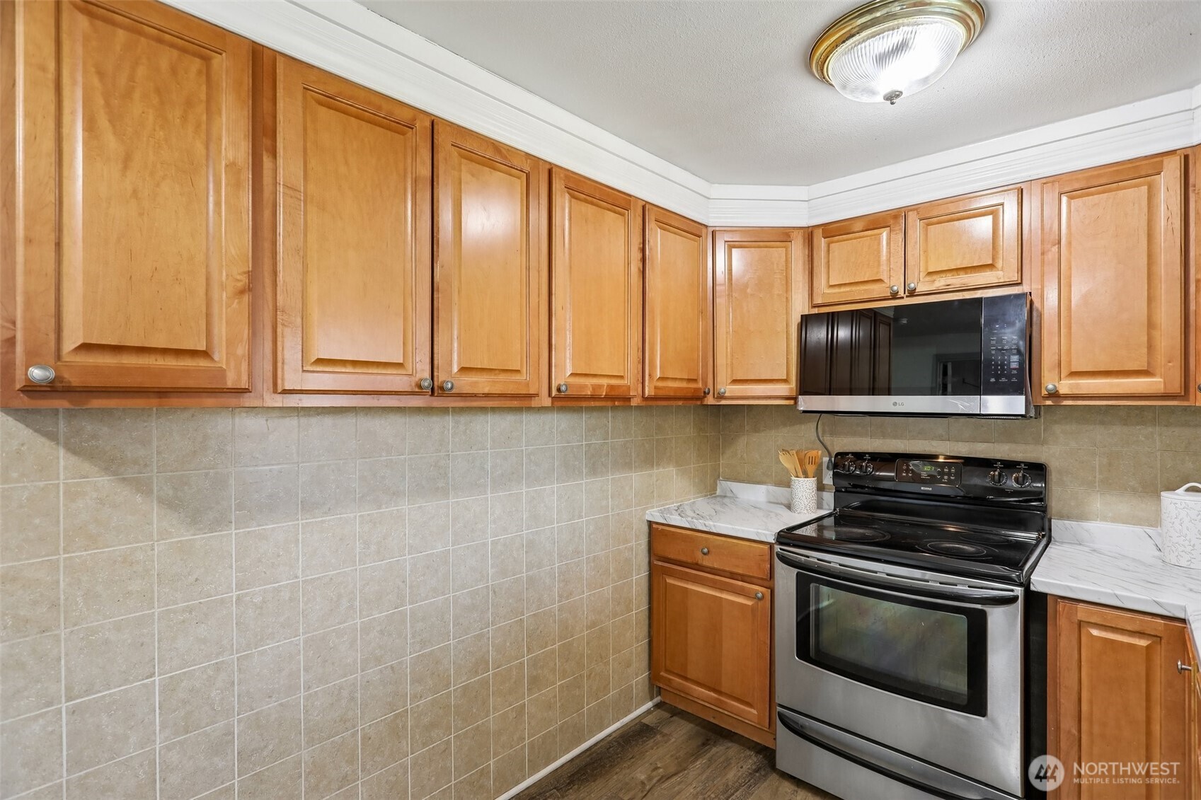 10615 1st Avenue Property Photo 6