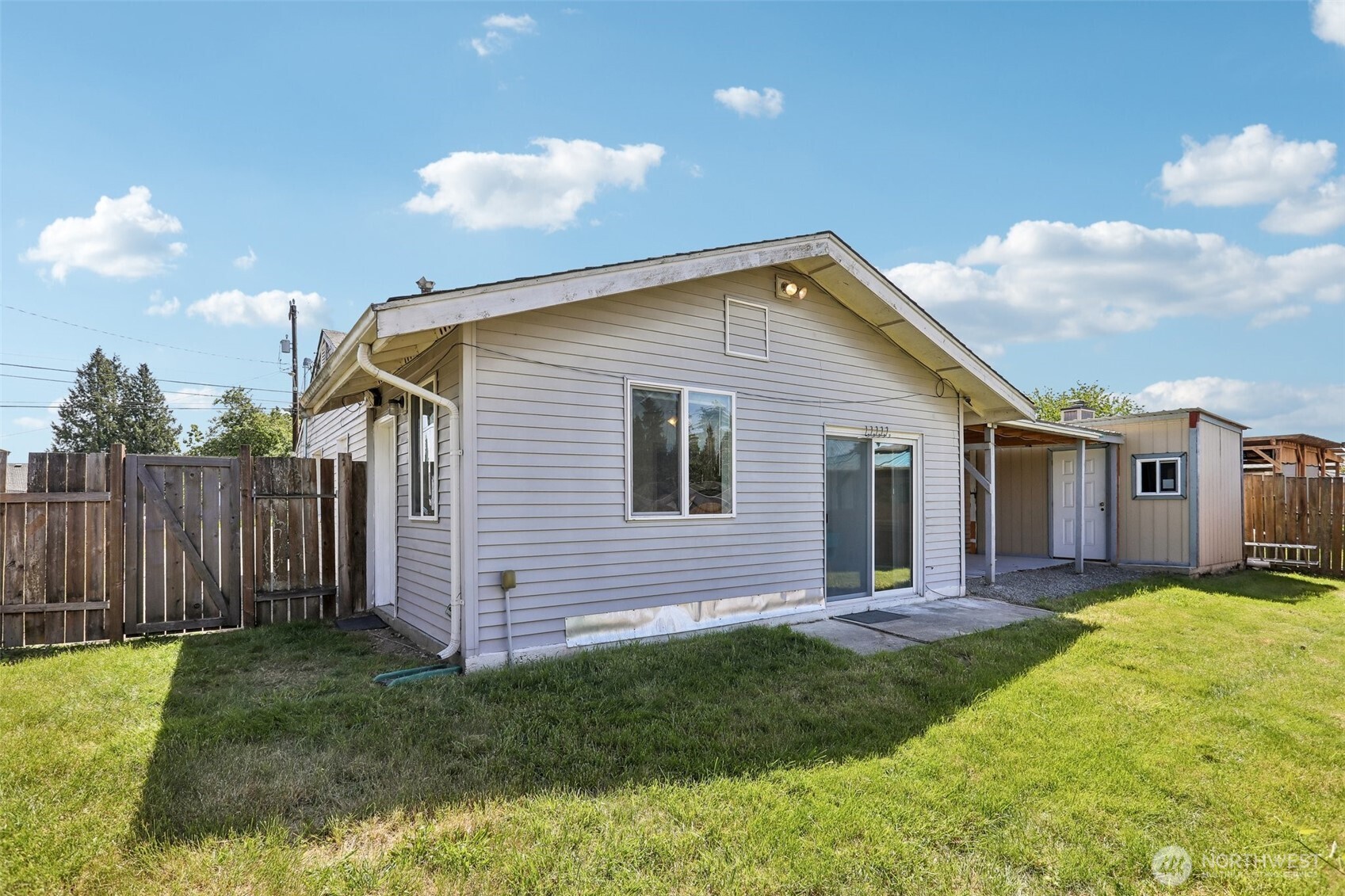 10615 1st Avenue Property Photo 17