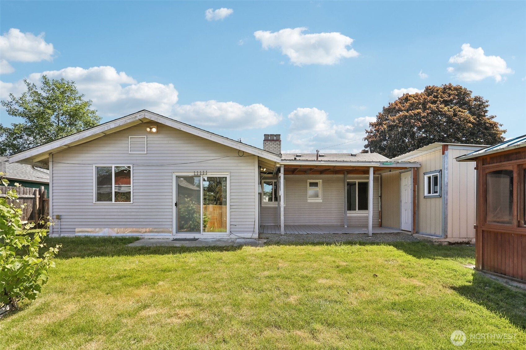 10615 1st Avenue Property Photo 18