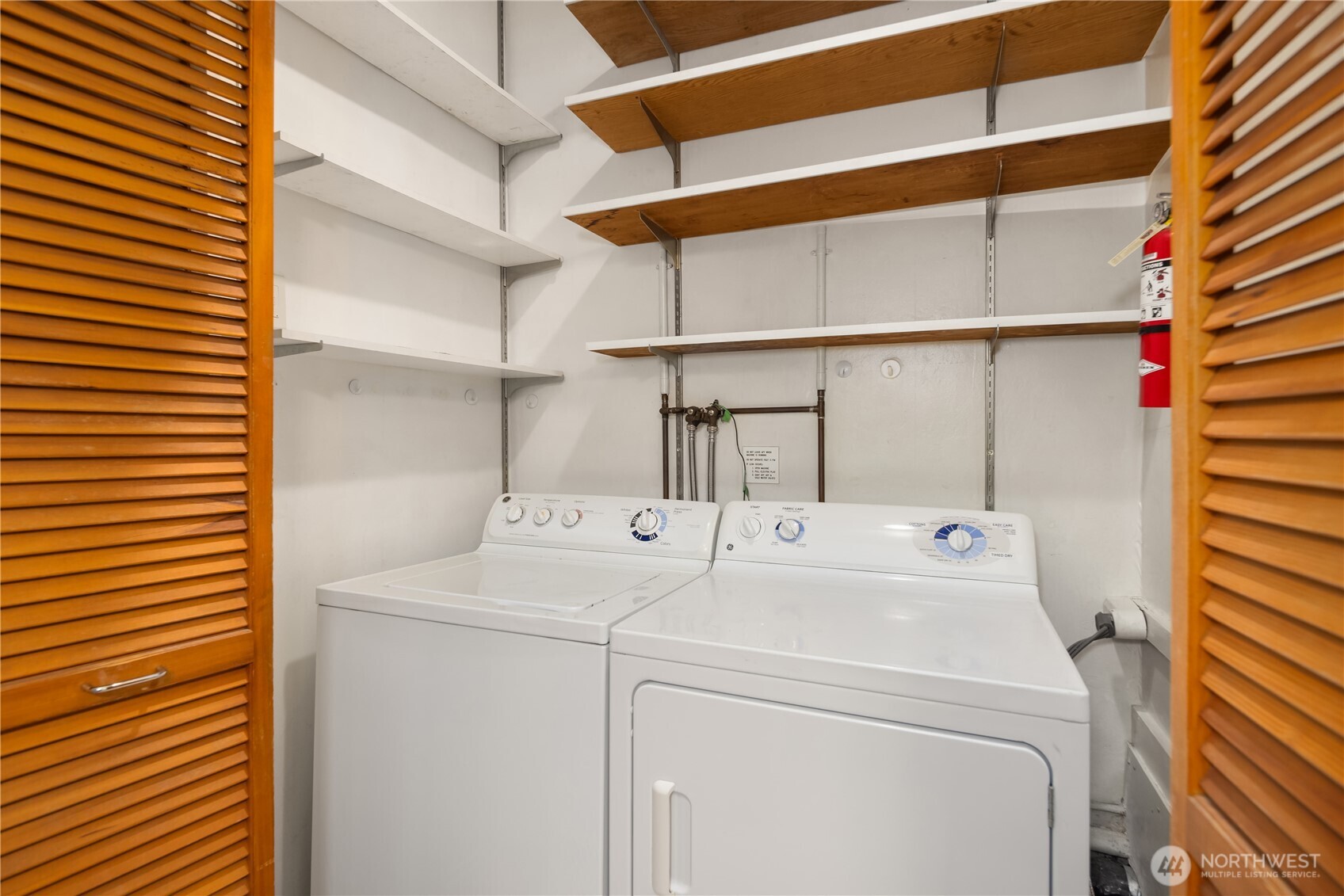 111 W Kinnear Place Property Photo 37