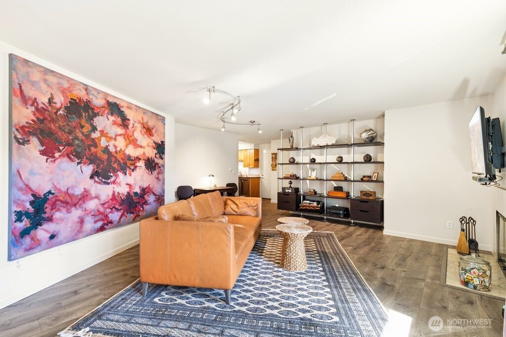 3045 20th Avenue 202 Property Photo 3