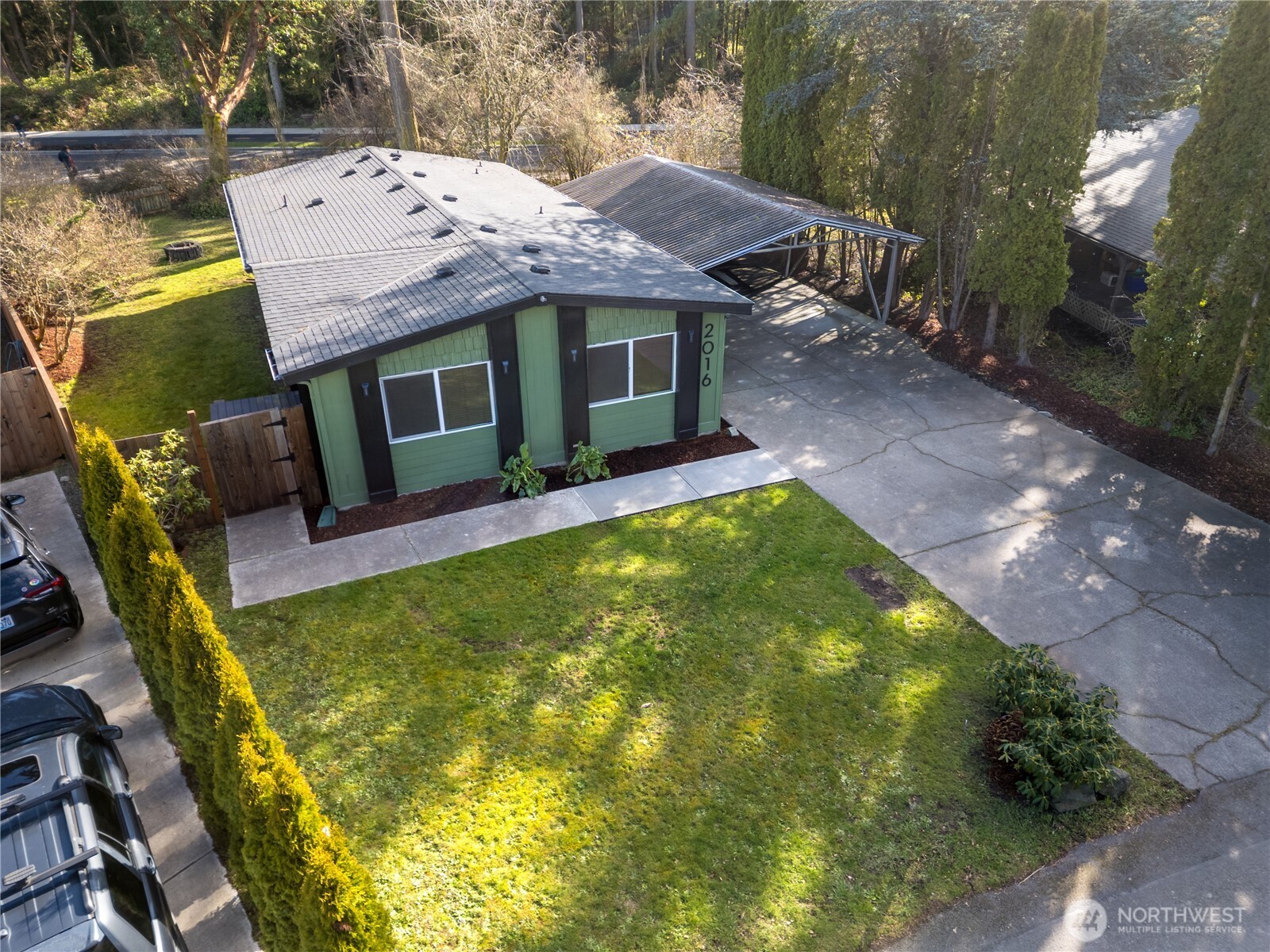 2016 Queen Anne Place Property Photo 1