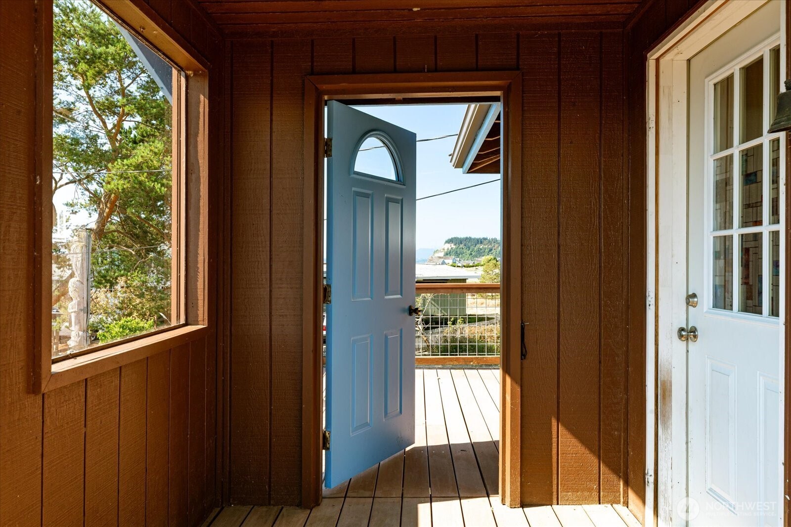 2385 Sunlight Beach Road Property Photo 6