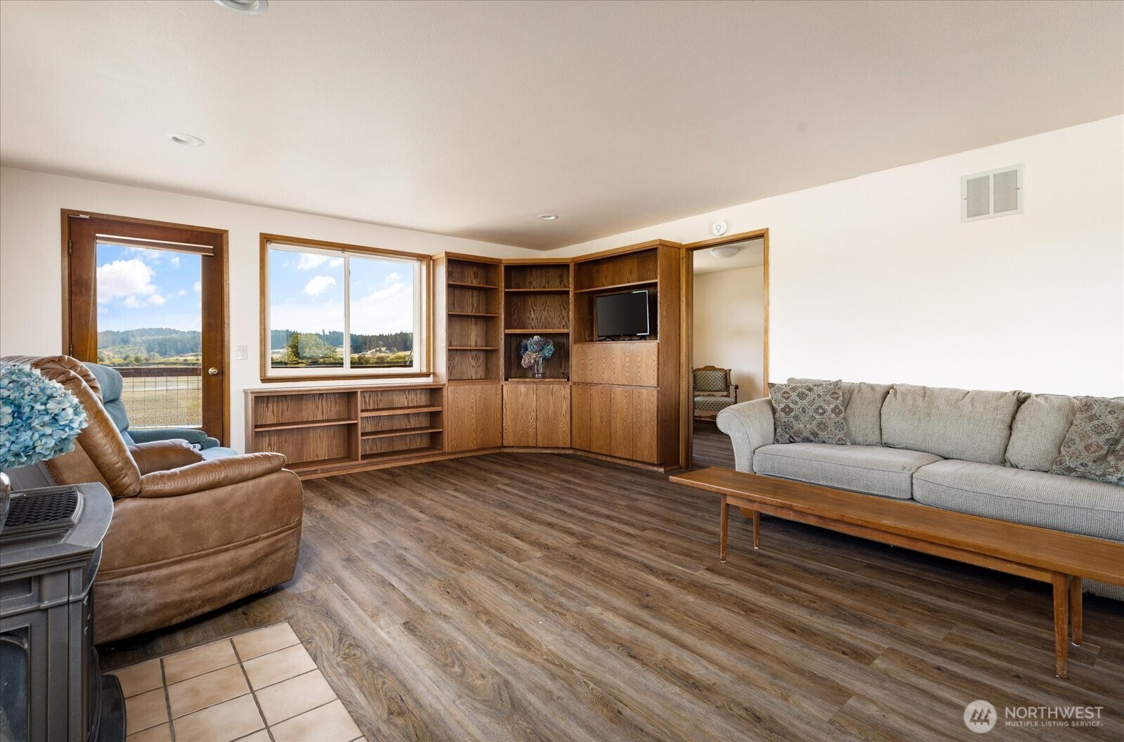 2385 Sunlight Beach Road Property Photo 10