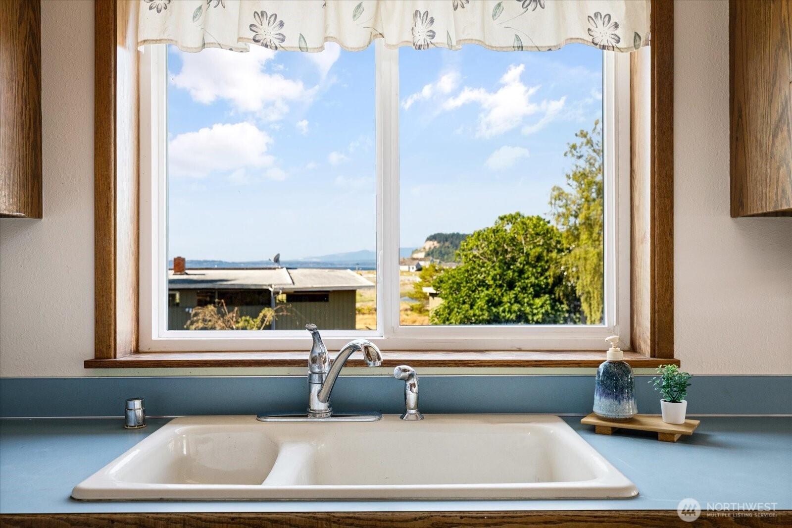 2385 Sunlight Beach Road Property Photo 16
