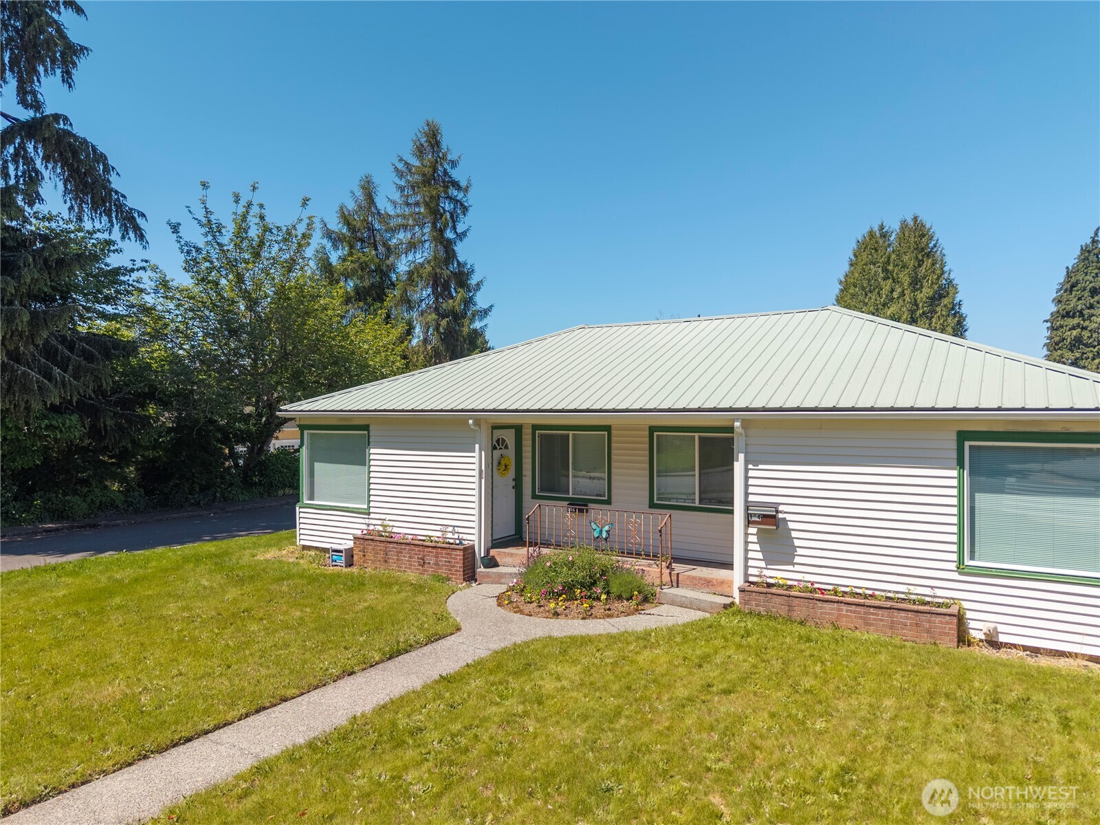 902 North Street Property Photo 2