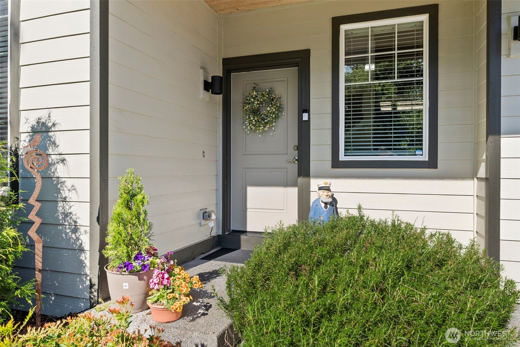 837 Pioneer Street Property Photo 4