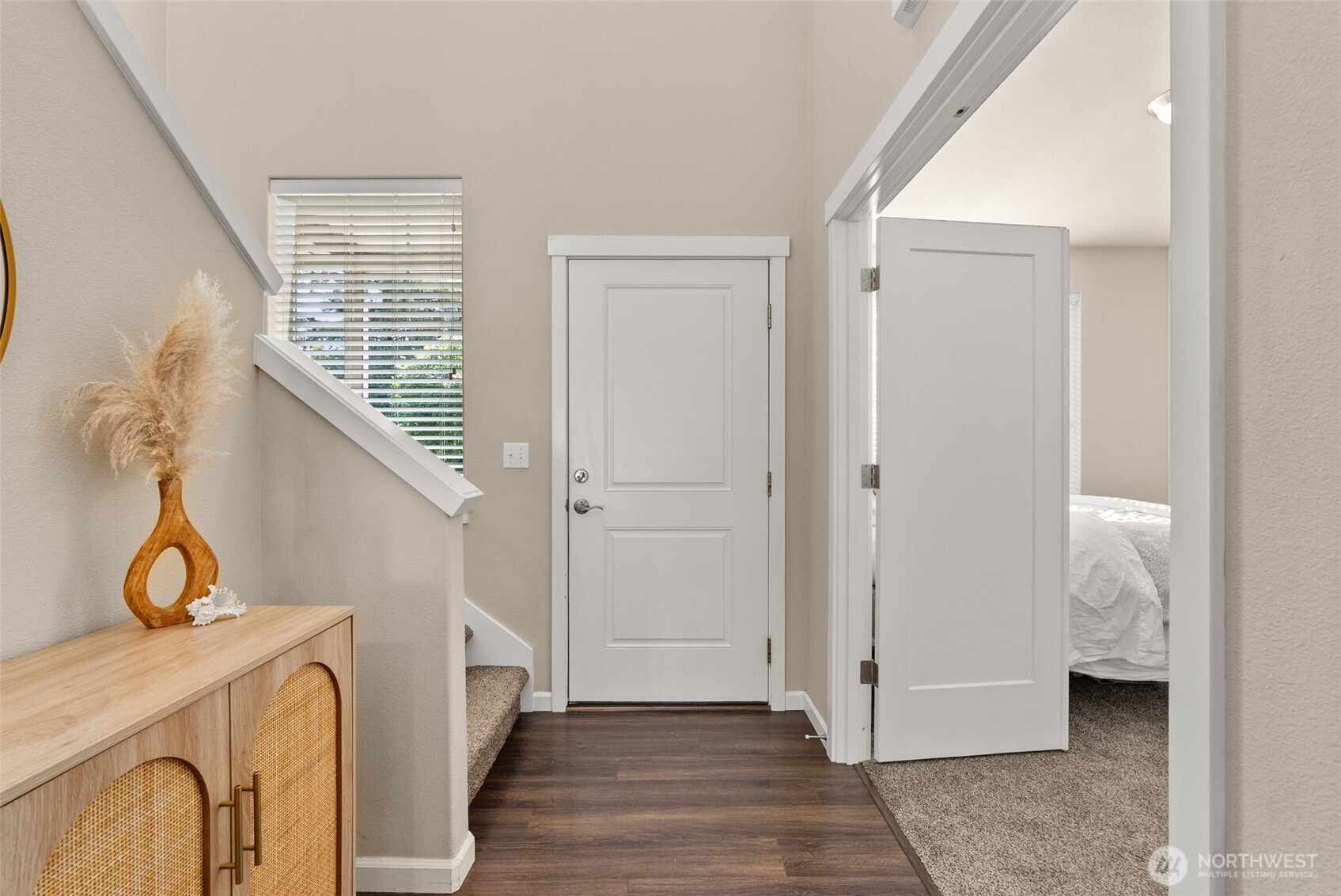 837 Pioneer Street Property Photo 5