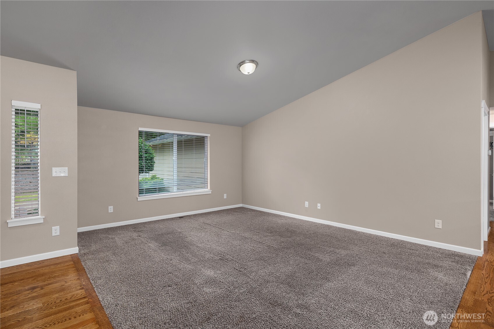 840 E Timberlake Drive Property Photo 6