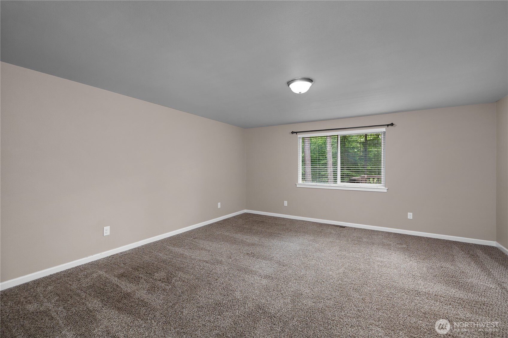 840 E Timberlake Drive Property Photo 14