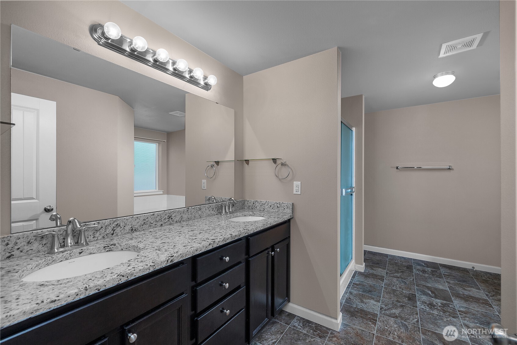 840 E Timberlake Drive Property Photo 18