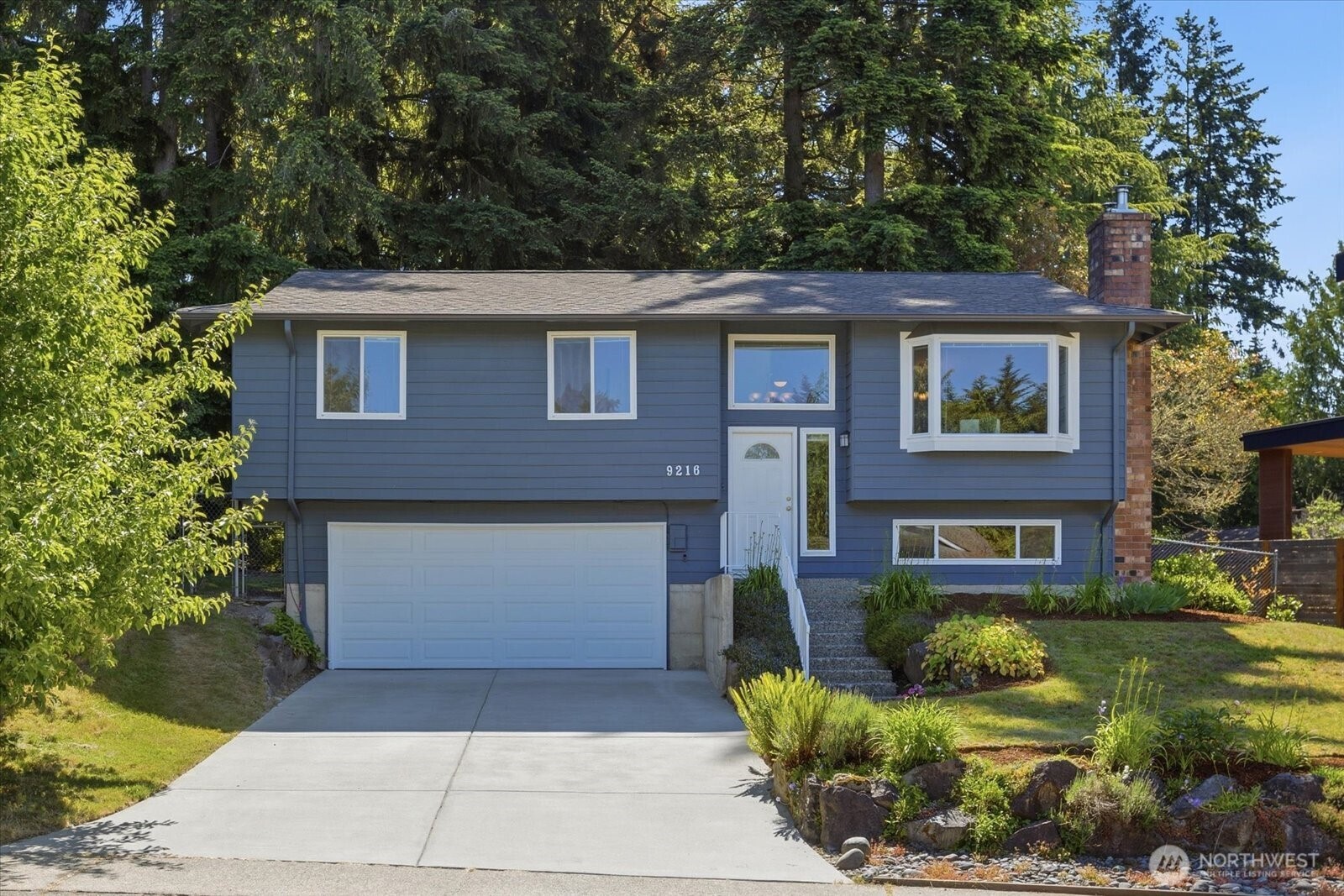 9216 169th Place Property Photo 1