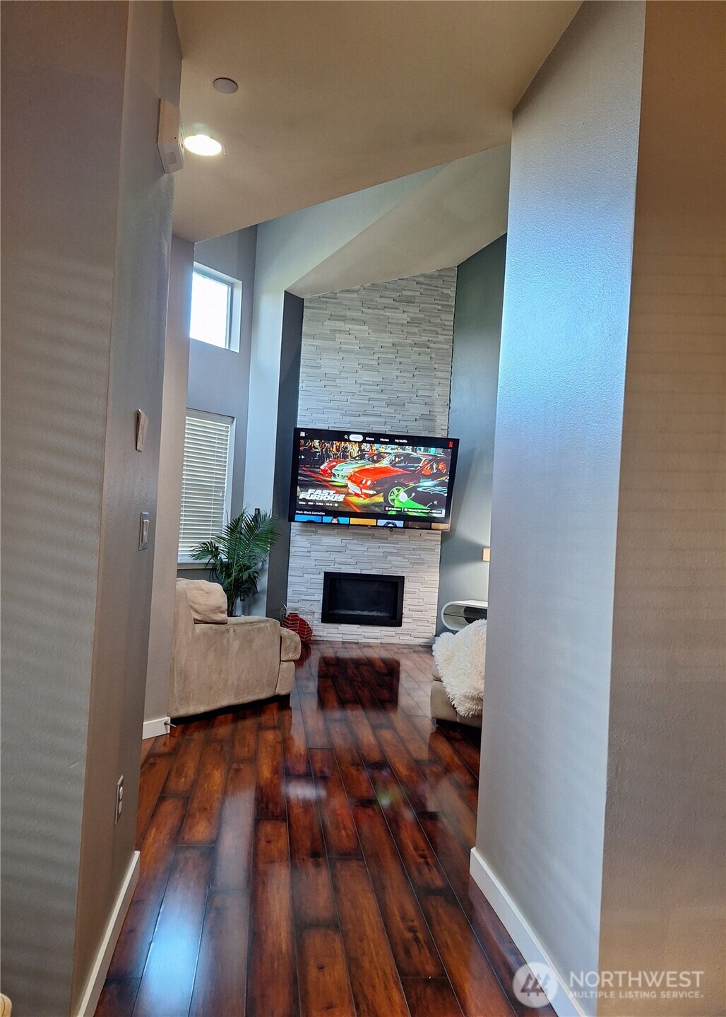 4818 Pointes Drive Property Photo 4
