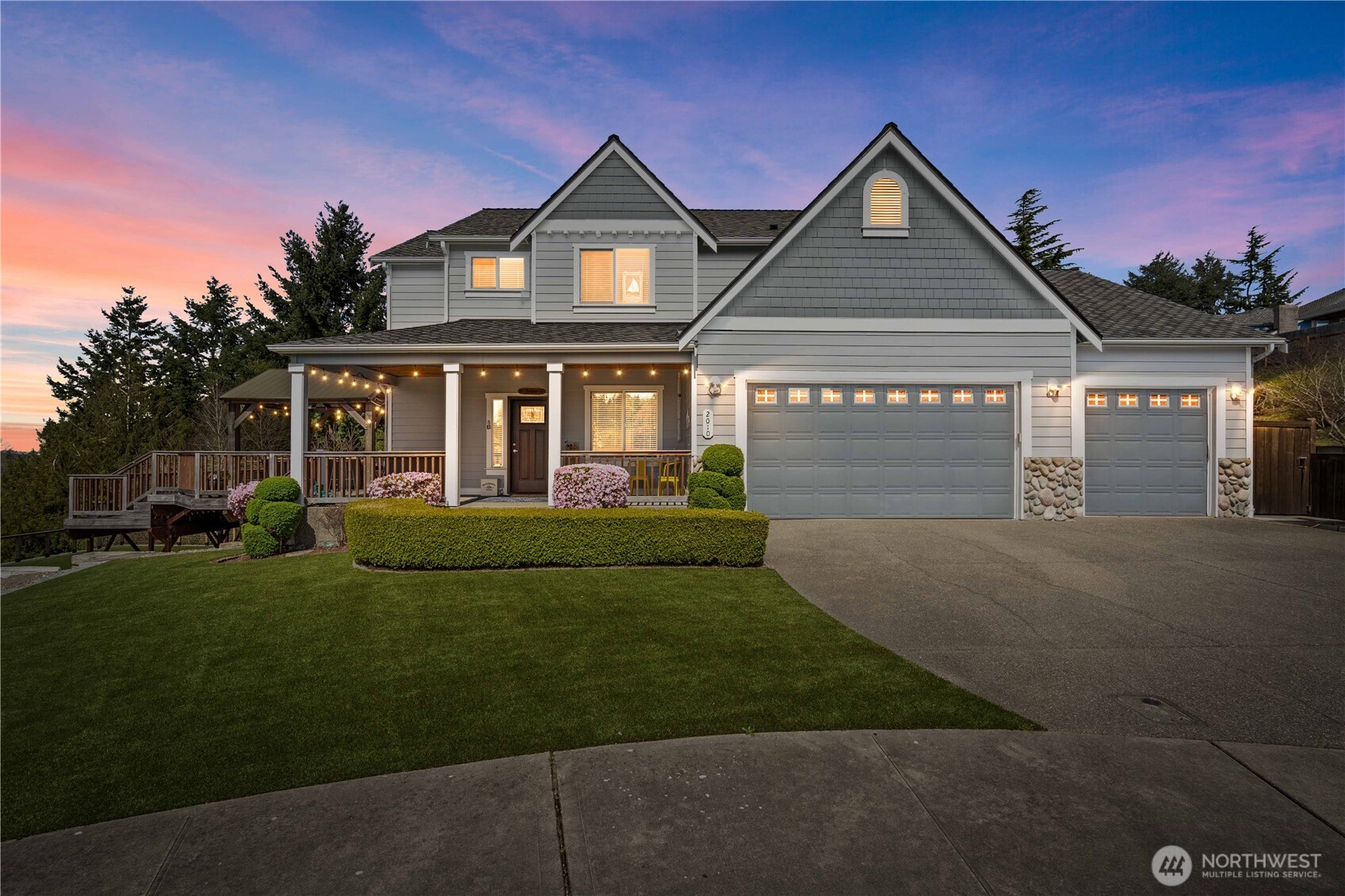 2010 26th Place Property Photo 4