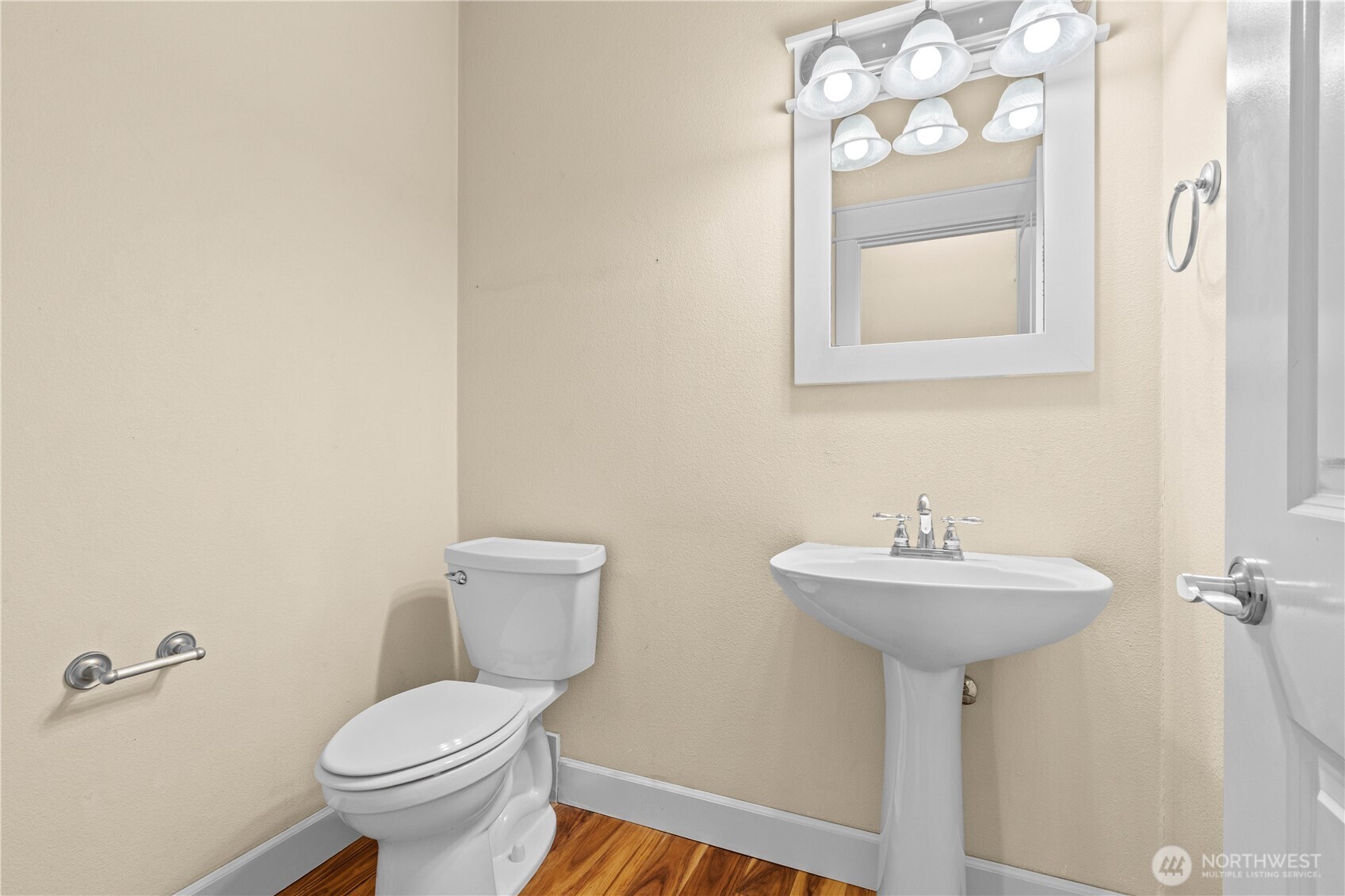 2010 26th Place Property Photo 16