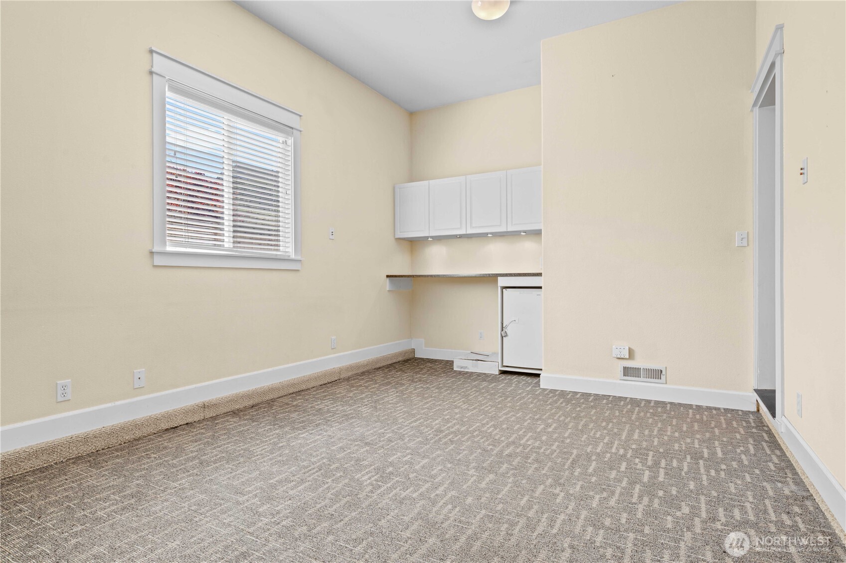 2010 26th Place Property Photo 20