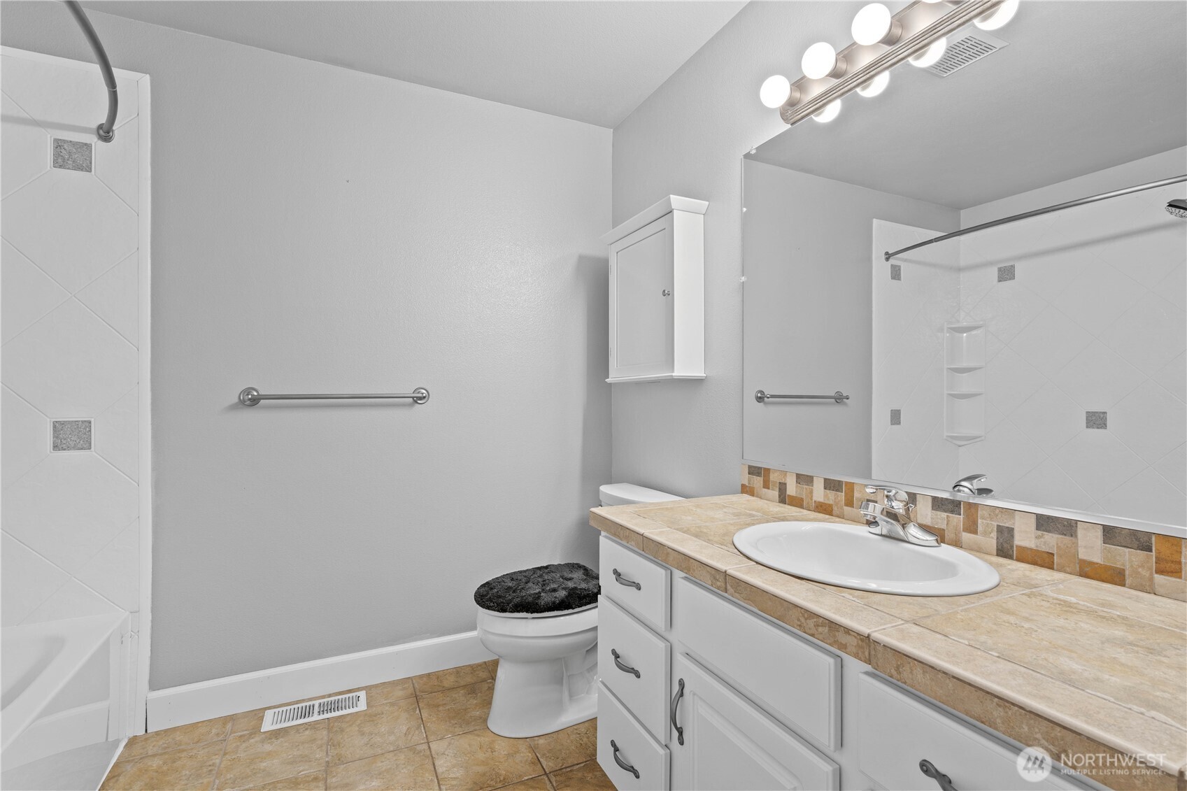 2010 26th Place Property Photo 25