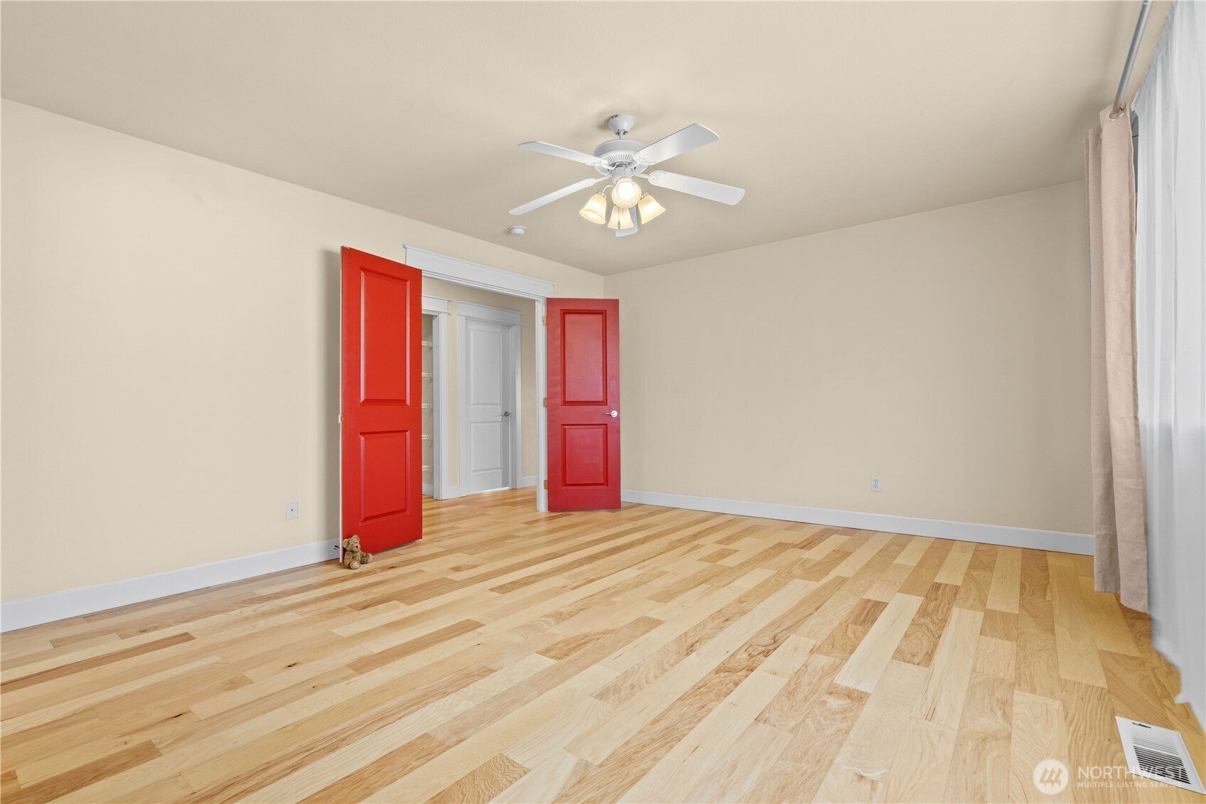 2010 26th Place Property Photo 26