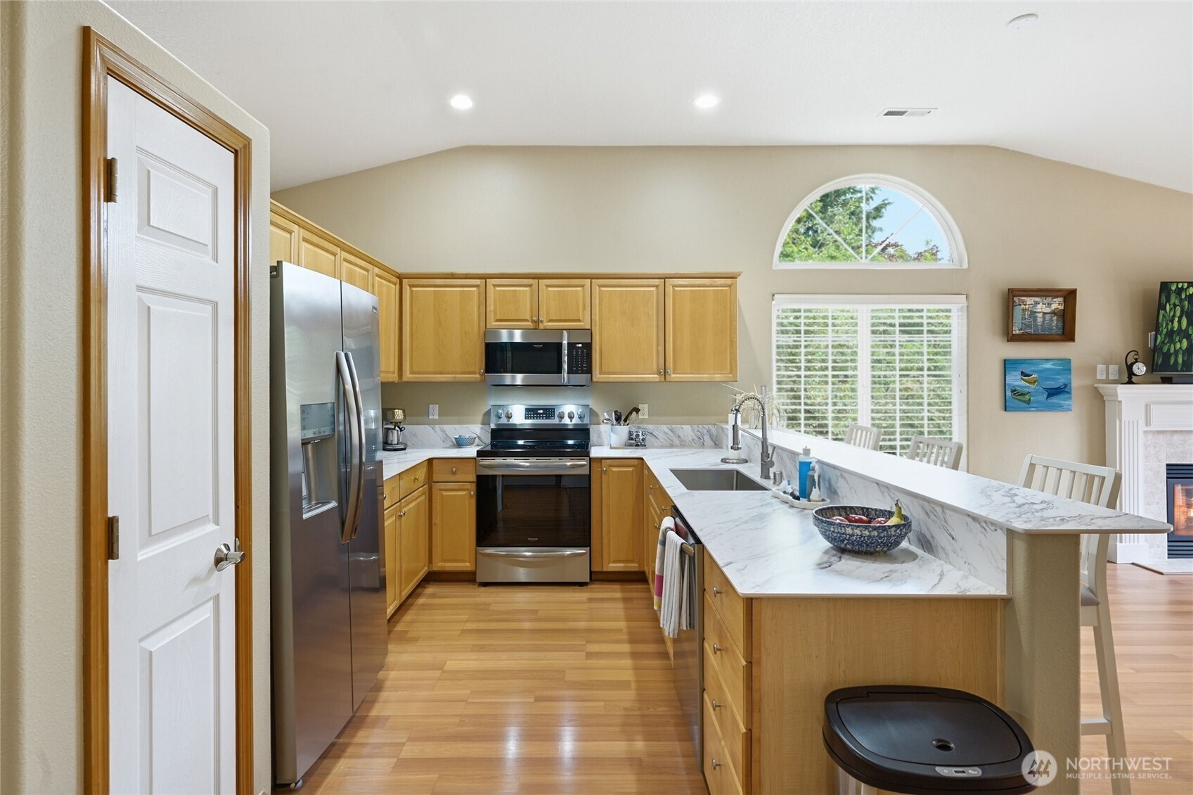 4645 L Street Property Photo 9